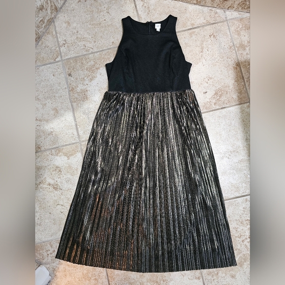 GAP Women's 10 Black Metallic Pleated Midi Dress Sleeveless Holiday Cocktail Y2K - Picture 2 of 6